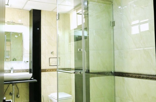 Srinagar Hotel | Crown Plaza Residency