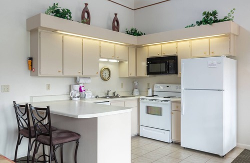 Lake Tansi Condo | Crown Resorts Lake Tansi West 2 Bed, 2 Bath Condo w/1 Queen, 2 Full Beds