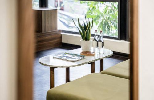 Hai Ba Trung Apartment | CROWN ROYAL Villa for Big Group-100m2 Rooftop Pool-City Centre