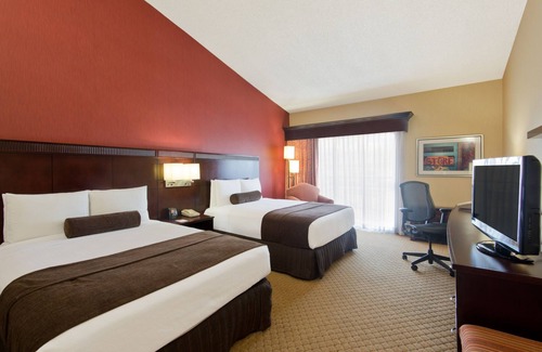 Northeast Heights Hotel | Crowne Plaza Albuquerque by IHG