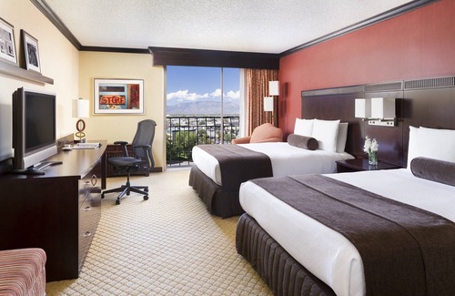 Northeast Heights Hotel | Crowne Plaza Albuquerque by IHG