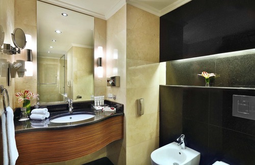 Amman Hotel | Crowne Plaza Amman by IHG