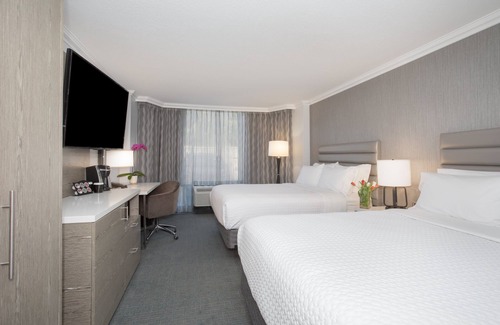 Costa Mesa Hotel | Crowne Plaza Costa Mesa Orange County by IHG