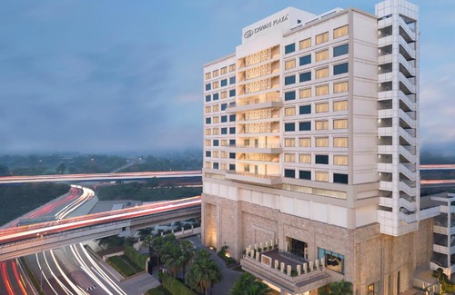 Mayur Vihar Phase 1 Hotel | Crowne Plaza New Delhi Mayur Vihar Noida by IHG