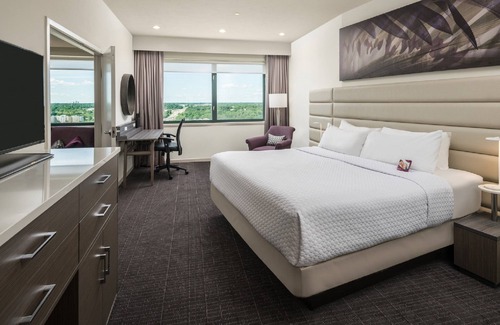 Springfield Hotel | Crowne Plaza Springfield by IHG