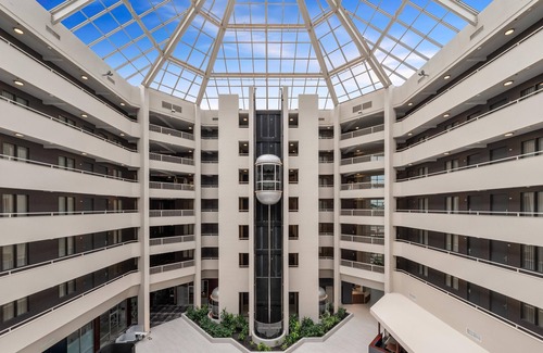 North Arlington Hotel | Crowne Plaza Suites Arlington by IHG