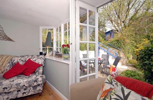 Fishguard House | Crows Cottage