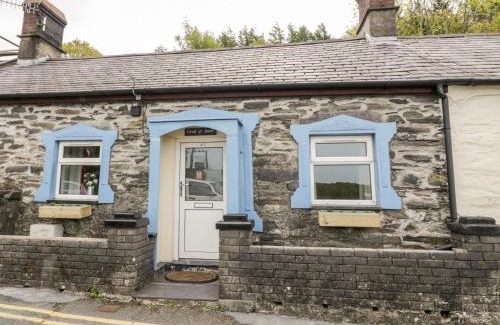 Bethesda House | Crud yr Awel