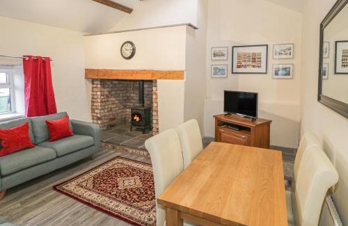 Bethesda House | Crud yr Awel