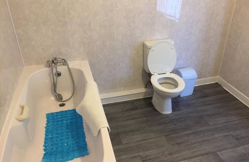 Belfast House | Crumlin Road Guesthouse