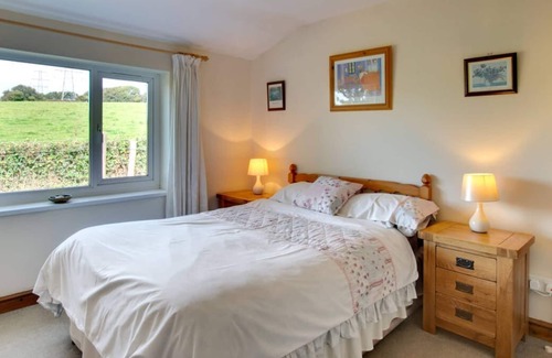 Mawr House | Crwcca Farm Cottage in the beautiful Swansea