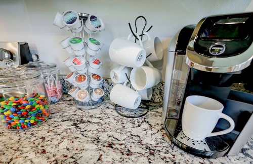 Montgomery House | Crystal River Retreat | Spacious home in Montgomery with full kitchen and yard