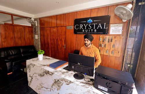 Gomti Nagar Hotel | Crystal Suites