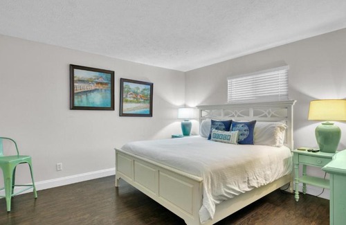 Crystal Beach House | Crystal Villas 12B - Updated 2 Bedroom with Loft Beach Front Condo In the Heart of Destin
