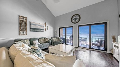 Crystal Beach House | Crystal Villas 12B - Updated 2 Bedroom with Loft Beach Front Condo In the Heart of Destin