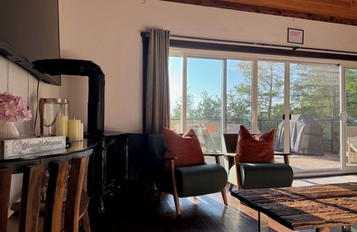Northern Bruce Peninsula Cottage | Crystal Water Retreat includes 6 Kayaks