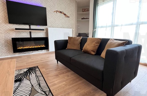 Cergy Apartment | ☀ Cuban Charm 2 Bedrooms Private Parking Near Train Station ❤