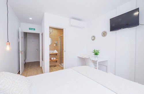 Torre de Benagalbon Bed & Breakfast | Cubo's Hostal William's Sunny 4/free wifi/air conditioning