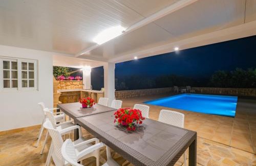 Alhaurin el Grande House | Cubo's La Luz del Valle Rural House