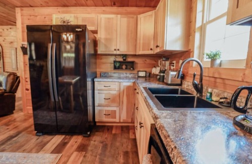 Laurelville Cabin | Cuddle Bug Cabin in Hocking Hills