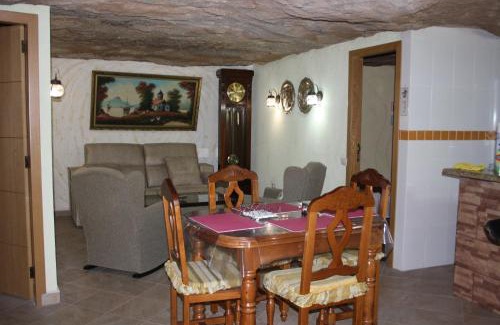 Aldea Blanca House | Cueva Sasha