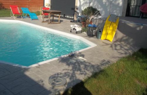 Cugnaux House | CUGNAUX Toulouse Metropole OUEST Chambre Privée de Luxe - SDB WC privée Terrasse Piscine Aqua Bike
