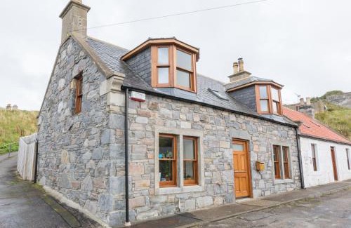 Cullen House | Cullen 117 Seatown With Sea Views