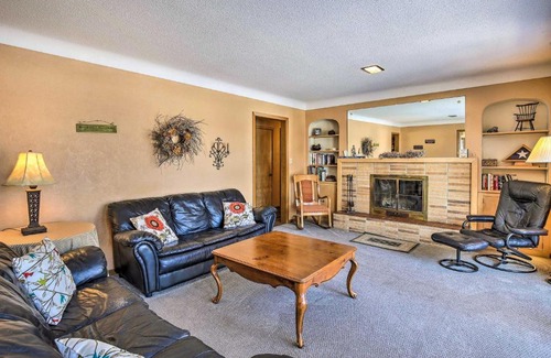 Cumberland House | Cumberland Retreat with Lakefront Yard and Dock