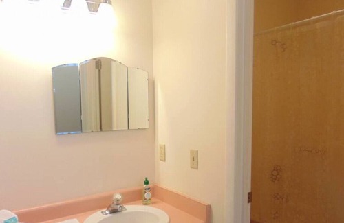 Demere Park Cottage | Cummings Lane, Charming 2 BR, 2 BA cottage on SSI