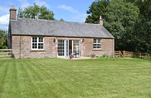 Kirriemuir House | Curlew Cottage