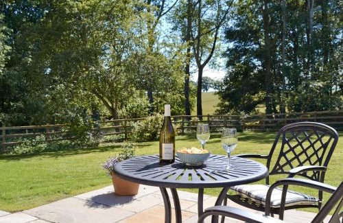 Kirriemuir House | Curlew Cottage