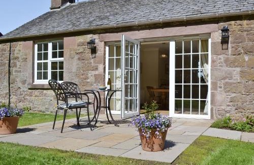 Kirriemuir House | Curlew Cottage