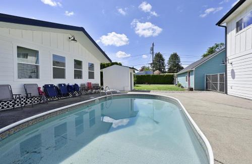 Grant House | Custom Built Cottage in Downtown with Pool