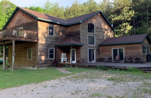 Frankfort House | Custom Dune House at Lake Bluff Preserve Sleeps 12