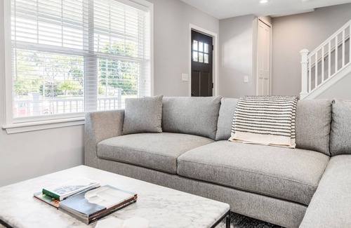 Hazel Park House | Custom Modern Farmhouse