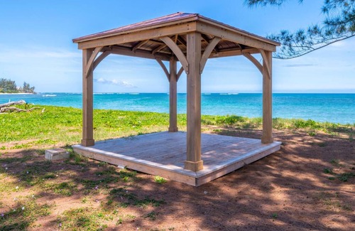 Waialua Cottage | Custom one bedroom cottage just steps from swimming beach!