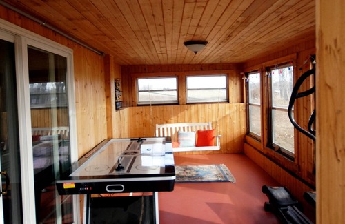 Yankton House | Custom, Private Riverfront Property on 2 acres- Unobstructed River Views!