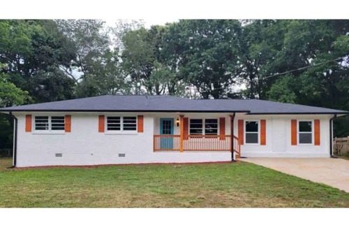 Forest Park House | Cute 3 bedroom near ATL Airport w/King Bed & Den