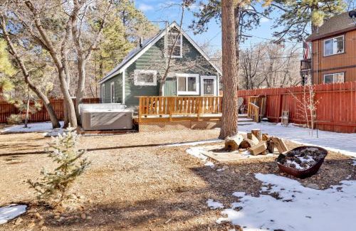 Sugarloaf House | Cute and Cozy Cottage- Big Bear Retreat in the Pines