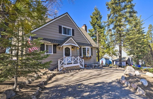 Cedar Glen Cottage | Cute Cabin + Deck < 2 Mi to Lake Arrowhead Village