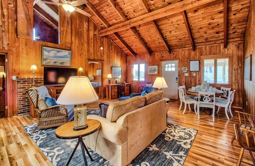 Brigands' Bay House | Cute, canal-front home in quiet area with great deck space, screened porch & AC