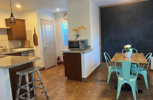 Rancho Ventura Cottage | Cute Casita is Pet Friendly!