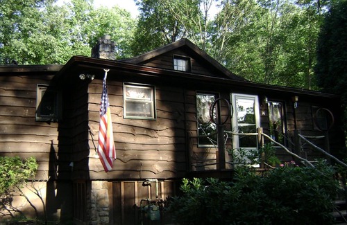Laurel Mountain Cabin | Cute Cottage in Beautiful Forest | Artistic Style & Charm | A Ligonier Original