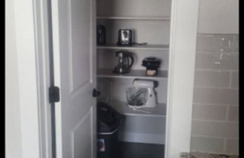 Greeley House | Cute & Cozy 3 BdRm, 2 1/2 Bath Townhome