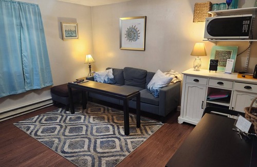 Gilford House | Cute House, Close to Lake Winnipesaukee, Gunstock, Pavilion, Dogs welcome!