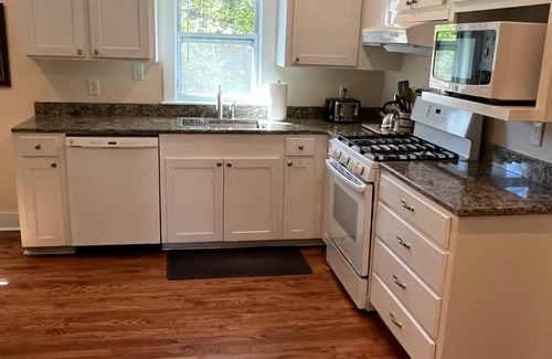 Oxford House | Cute house in middle of Oxford! SO close to Ole Miss. Convenient to everything.