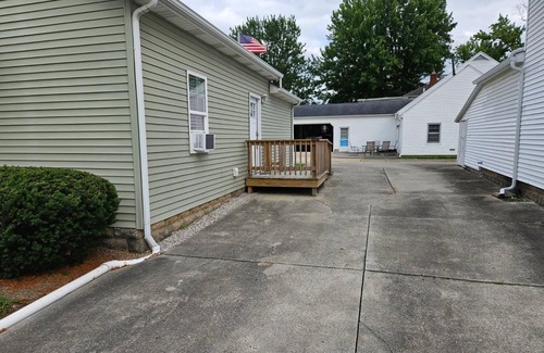 Norwalk House | Cute l'il green house in welcoming Norwalk, Ohio.
