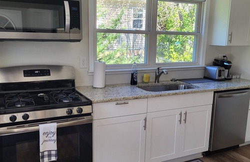 Cornelius House | Cute ranch house (no cleaning fee)
