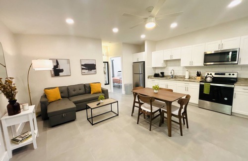 Lake Ridge Cottage | Cute & Spacious 2BR/2Bath Home in FLL w/Patio