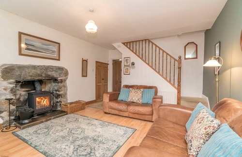 Llanystumdwy Cottage | Cute Stone Cottage in a Quiet Village Location | Bodfan